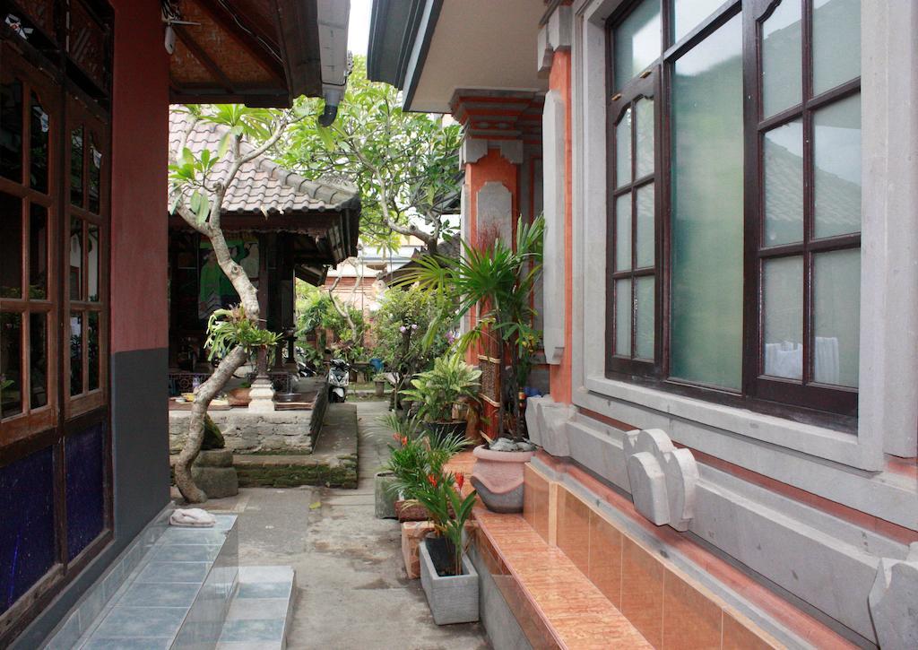 Corner Guest House Ubud  Exterior photo